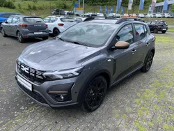 Dolomit grau metallic Neu 2025 Dacia Sandero Extreme Kleinwagen | 22.710 € (Etwas zu teuer)