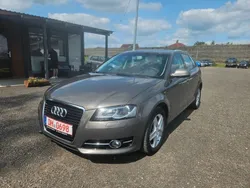 Grau Gebraucht 2011 Audi A3 Sportback Ambiente Kombi | 6.500 € (Guter Preis)