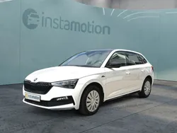 Weiß Gebraucht 2021 Skoda Scala Monte Carlo Kleinwagen | 18.380 € (Teuer)