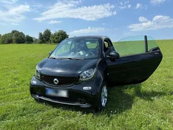 Schwarz Gebraucht 2015 Smart ForTwo Coupé Kleinwagen | 6.700 € (Fairer Preis)