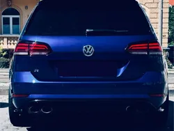 Blau Gebraucht 2018 VW Golf VII R Kombi | 28.500 € (Teuer)
