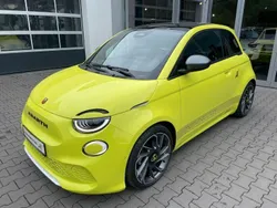 Acid green Gebraucht 2023 Abarth 500e Scorpionissima Kleinwagen | 29.940 € (Fairer Preis)
