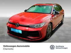 Chilirot metallic Gebraucht 2024 VW Passat R-line Kombi | 37.240 € (Superpreis)