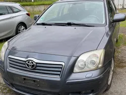 Grau Gebraucht 2007 Toyota Avensis Sol Kombi | 2.399 € (Fairer Preis)