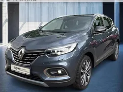 Grau Gebraucht 2020 Renault Kadjar Bose Edition SUV | 18.990 € (Etwas zu teuer)