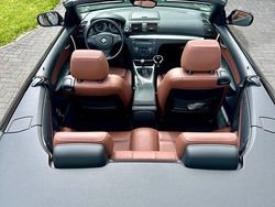 Schwarz Gebraucht 2011 BMW 118 Cabriolet M Sport Cabrio | 9.850 €