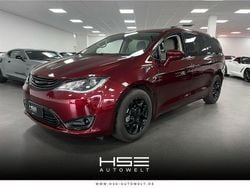 Rot Gebraucht 2018 Chrysler Pacifica Van / Kleinbus | 24.990 €