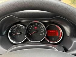 Grau Gebraucht 2016 Dacia Duster Lauréate SUV | 9.000 € (Guter Preis)