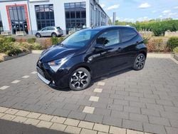 Schwarz Gebraucht 2021 Toyota Aygo Kleinwagen | 8.999 € (Guter Preis)
