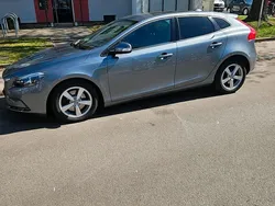 Grau Gebraucht 2014 Volvo V40 Kombi | 8.000 € (Fairer Preis)