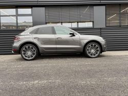 Grau Gebraucht 2015 Porsche Macan S SUV | 32.700 € (Etwas zu teuer)