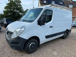 Gletscherweiss Gebraucht 2015 Renault Master Van | 6.100 € (Superpreis)