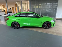 Grün Gebraucht 2023 Audi RS3 Ambiente Kleinwagen | 57.000 € (Guter Preis)