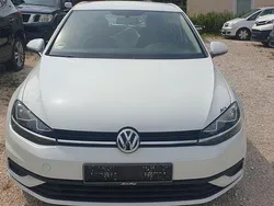 Weiß Gebraucht 2019 VW Golf VII Trendline Limousine | 12.690 € (Superpreis)