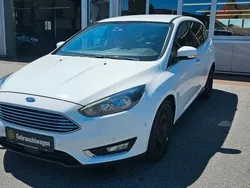 Weiß Gebraucht 2017 Ford Focus Titanium Limousine | 8.490 € (Fairer Preis)