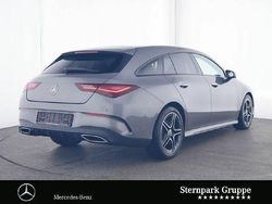 Grau Gebraucht 2024 Mercedes CLA250 Shooting Brake Kombi | 39.990 € (Fairer Preis)