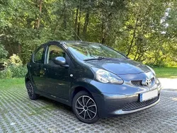 Grau Gebraucht 2008 Toyota Aygo Kleinwagen | 1.250 € (Guter Preis)