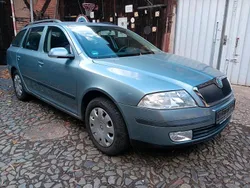 Grau Gebraucht 2006 Skoda Octavia Kombi | 2.990 € (Etwas zu teuer)