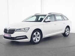 Weiss Gebraucht 2020 Skoda Superb Active Kombi | 17.489 € (Guter Preis)