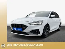 Weiß Gebraucht 2020 Ford Focus ST Limousine | 24.880 €
