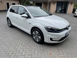 Weiß Gebraucht 2021 VW e-Golf Kleinwagen | 15.999 € (Fairer Preis)