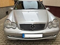 Silber Gebraucht 2001 Mercedes C270 Avantgarde Limousine | 4.899 € (Etwas zu teuer)
