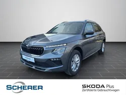 Graphitegrau metallic (metallic) Gebraucht 2024 Skoda Kamiq Selection SUV | 20.490 € (Guter Preis)