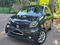 Schwarz Gebraucht 2017 Smart ForTwo Coupé Kleinwagen | 7.999 € (Fairer Preis)