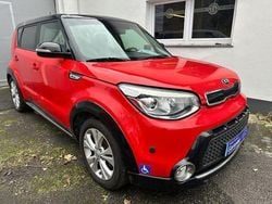 Rot Gebraucht 2016 Kia Soul SUV | 23.450 €