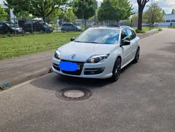 Weiß Gebraucht 2013 Renault Laguna GrandTour GT Kombi | 5.200 € (Fairer Preis)