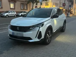 Weiß Gebraucht 2022 Peugeot 3008 SUV | 23.000 € (Fairer Preis)