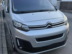 Grau Gebraucht 2018 Citroën Jumpy Van / Kleinbus | 14.800 € (Fairer Preis)