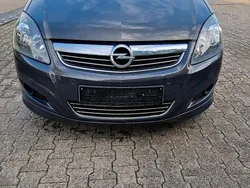 Grau Gebraucht 2012 Opel Zafira Eco Van / Kleinbus | 3.700 € (Guter Preis)