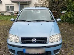 Blau Gebraucht 2005 Fiat Punto Kleinwagen | 1.900 € (Etwas zu teuer)