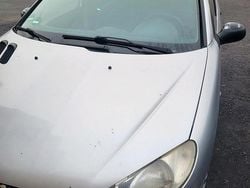 Silber Gebraucht 2001 Peugeot 206 Kleinwagen | 750 € (Fairer Preis)