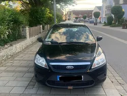 Schwarz Gebraucht 2010 Ford Focus Kombi | 2.400 € (Fairer Preis)