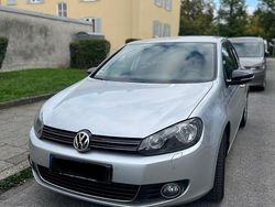 Grau Gebraucht 2012 VW Golf VI Limousine | 9.000 € (Teuer)
