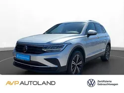 Silber Gebraucht 2024 VW Tiguan Move SUV | 38.600 € (Fairer Preis)