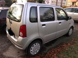 Silber Gebraucht 2005 Opel Agila Van / Kleinbus | 1.999 € (Etwas zu teuer)