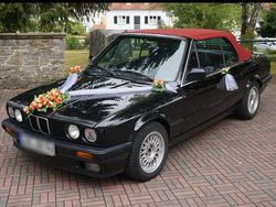Schwarz Gebraucht 1991 BMW 318 Cabriolet Cabrio | 9.995 €
