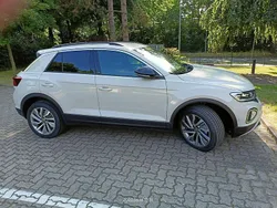 Beige Gebraucht 2023 VW T-Roc Move SUV | 19.777 € (Fairer Preis)