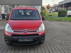 Rot Gebraucht 2013 Citroën Berlingo Attraction Van / Kleinbus | 2.990 € (Fairer Preis)