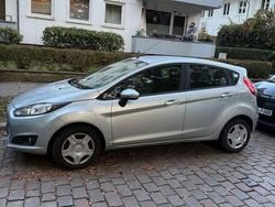 Silber Gebraucht 2015 Ford Fiesta Trend Kleinwagen | 5.000 € (Guter Preis)