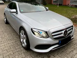 Silber Gebraucht 2016 Mercedes E350 Limousine | 29.890 € (Teuer)