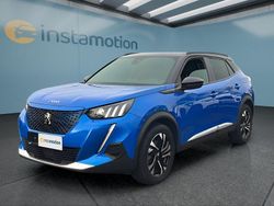 Blau Gebraucht 2023 Peugeot e-2008 GT SUV | 20.499 € (Fairer Preis)