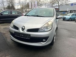 Silber Gebraucht 2007 Renault Clio III Dynamique Limousine | 1.999 € (Guter Preis)