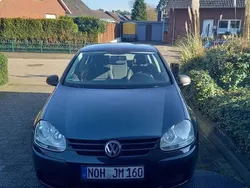 Blau Gebraucht 2007 VW Golf V Trendline Kleinwagen | 2.400 € (Fairer Preis)