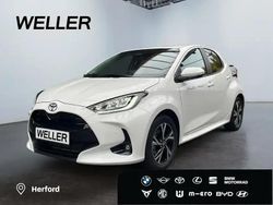 Weiss Gebraucht 2025 Toyota Yaris Hybrid Kleinwagen | 27.490 € (Etwas zu teuer)