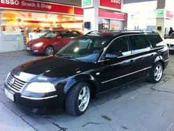 Schwarz Gebraucht 2001 VW Passat Highline Kombi | 4.599 € (Teuer)