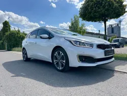 Weiß Gebraucht 2016 Kia Ceed Sportswagon Spirit Kombi | 10.399 € (Etwas zu teuer)
